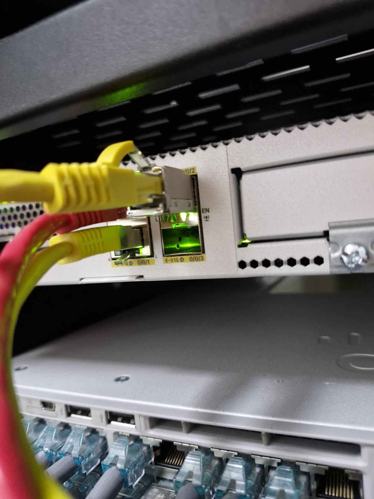 Fibre uplink in a comms cabinet